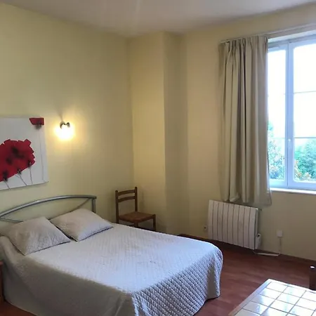 מלון Chateau De Faudade 4*