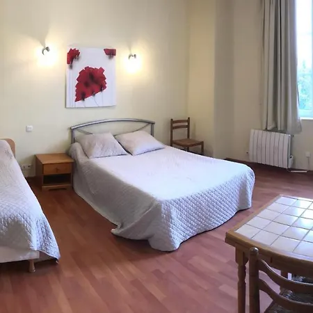 מלון Chateau De Faudade 4*
