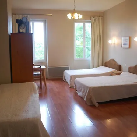 מלון Chateau De Faudade 4*